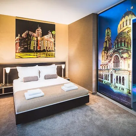 Point Boutique Hotel 3*